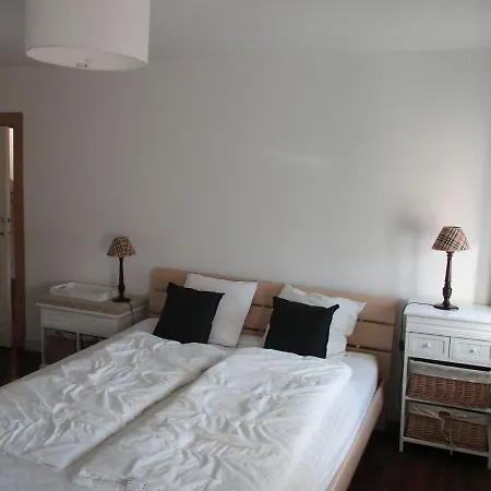 Elegant In With Terrace Διαμέρισμα Houyet